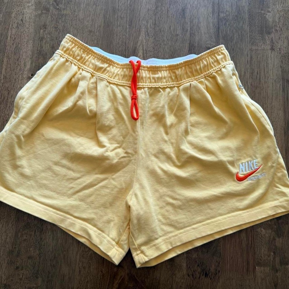 nike sportswear french terry shorts fleece Size Large Men's Yellow
